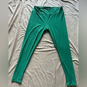 LuLaRoe Emerald Green Leggings (Tall and Curvy)